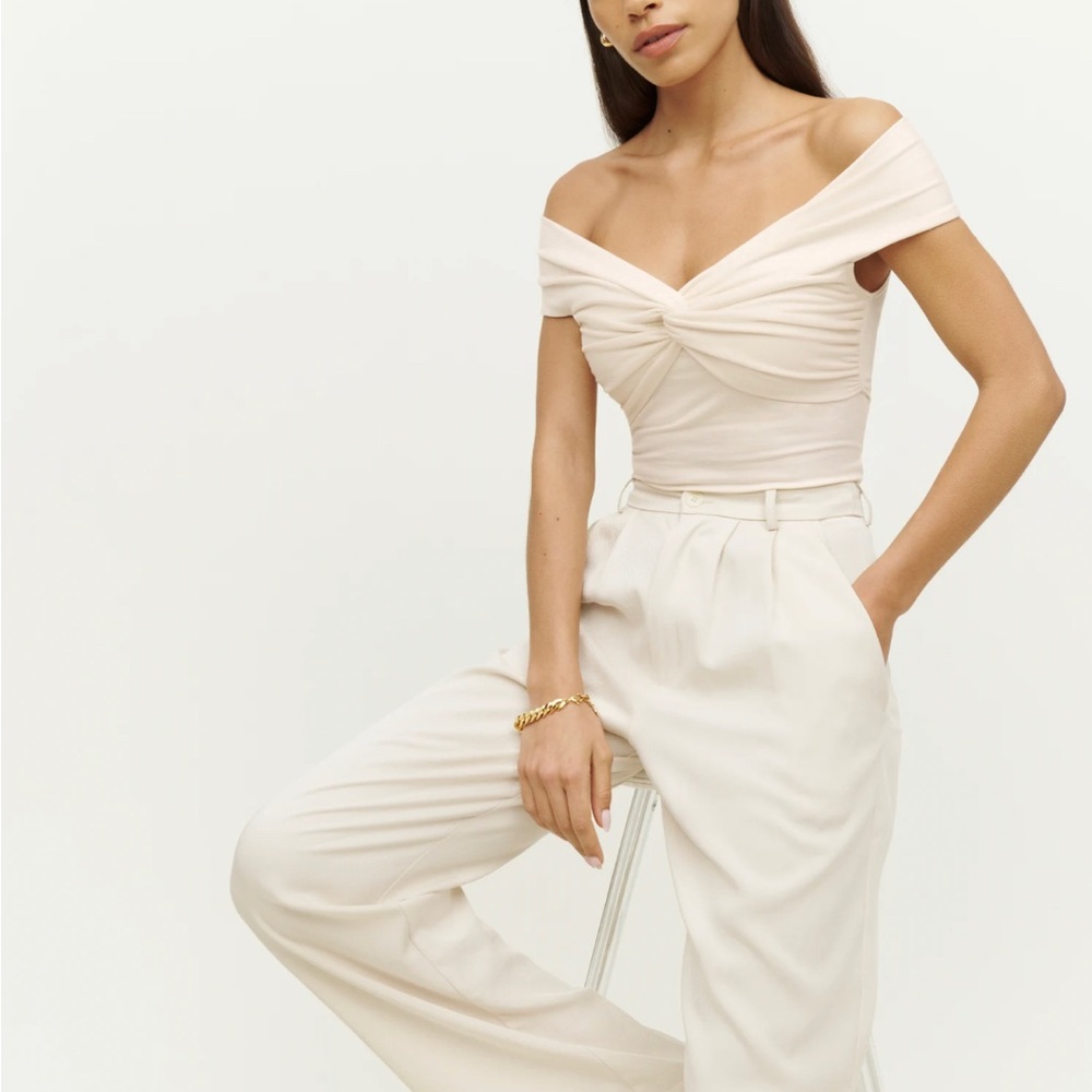 Ezlynn Knit Top in Cream. Medium never worn. NWT